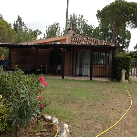 Anna By Elba Holidays Apartment *